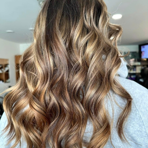 Hair treatment services at Song Toàn Hair Salon